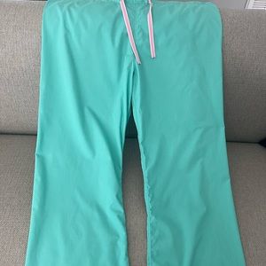 Blue Sky - Classic Shelby Scrub Pant. Color: Carnegie Green. Sz: M.